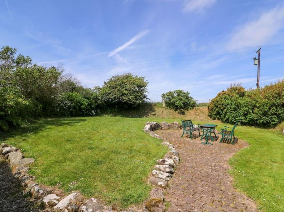 The Dairy @ Trefechan Wen Goodwick Exterior foto